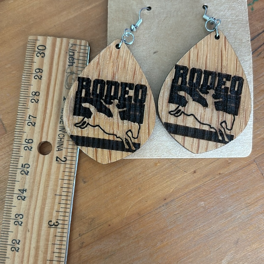 New Rodeo Earrings - Picture 3 of 4